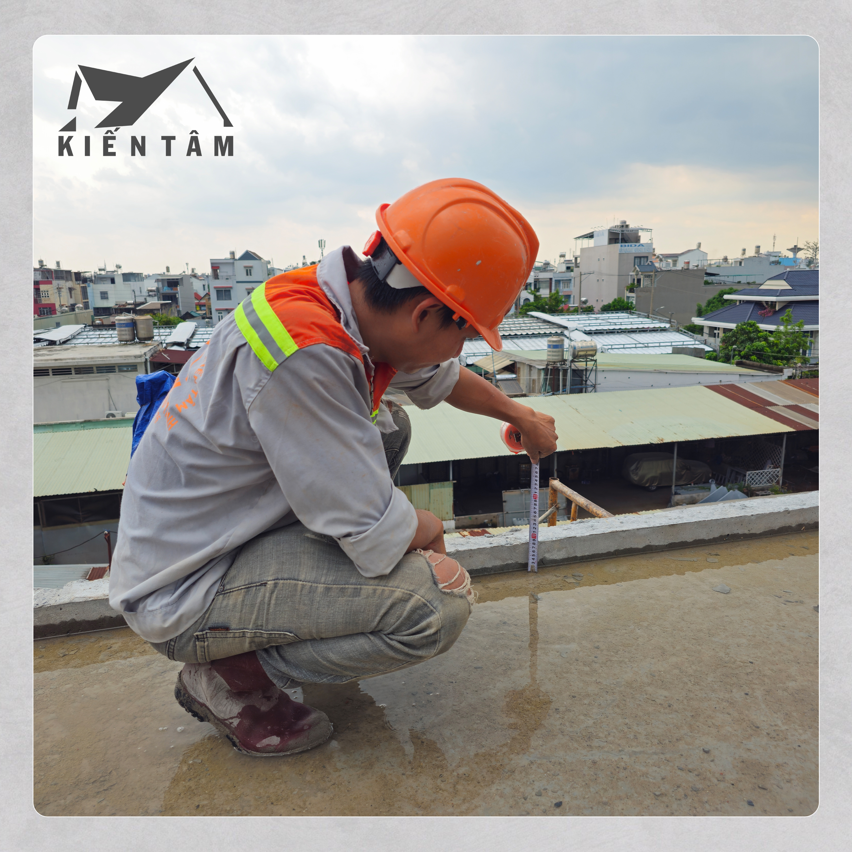 16 xây tô- gờ chân tường